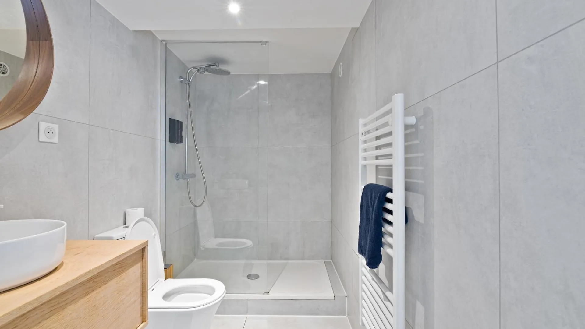 Luxurious Studio Mezzanine Quartier Tour Eiffel Paris France